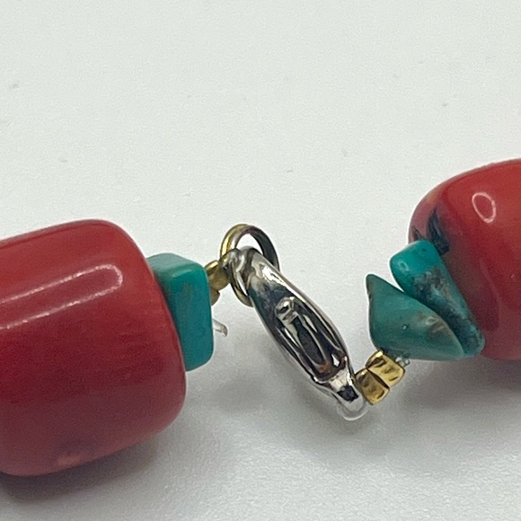 chunky red bamboo coral bead necklace with turquoise spacers southwestern style - Picture 9 of 10